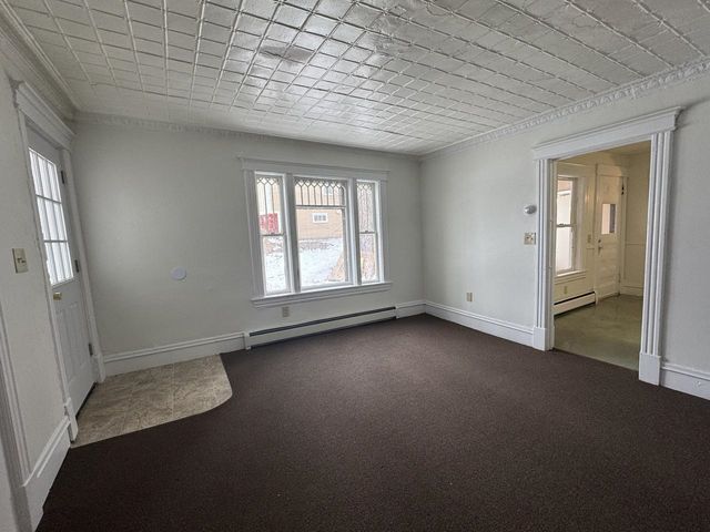 2 Champlain Place, Winooski, VT 05404