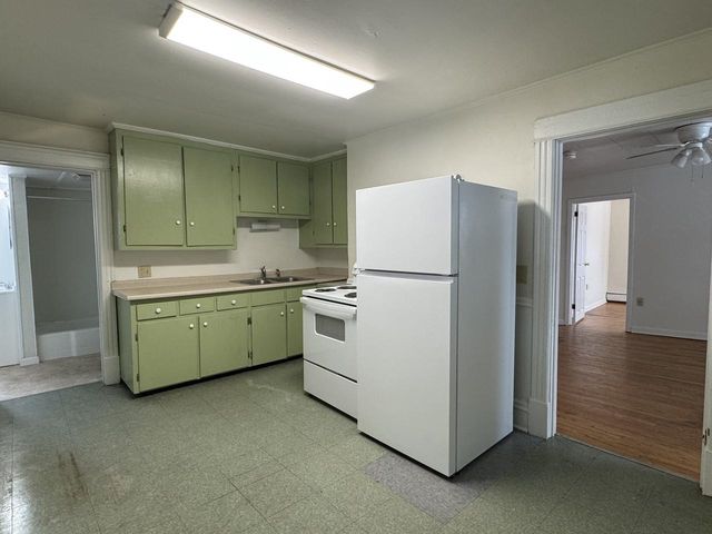 2 Champlain Place, Winooski, VT 05404