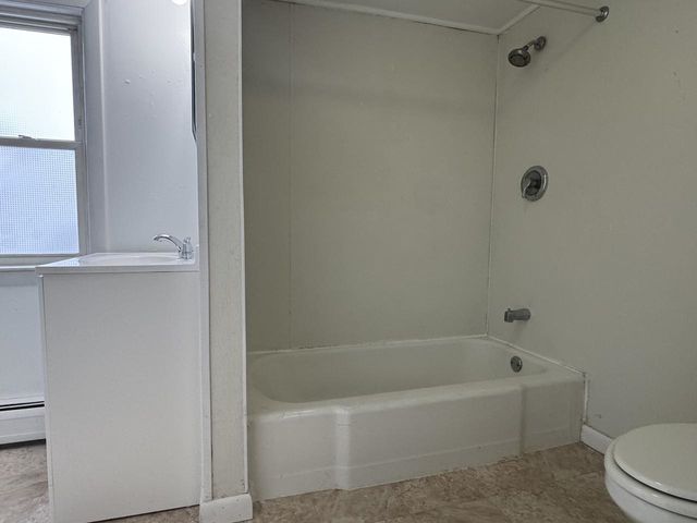 2 Champlain Place, Winooski, VT 05404