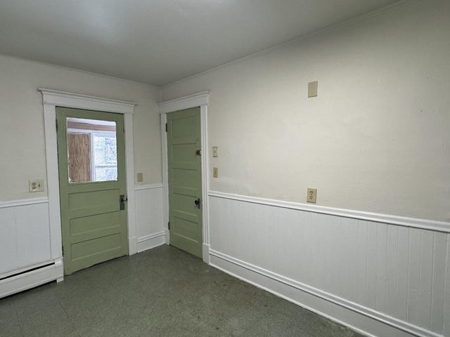 2 Champlain Place, Winooski, VT 05404