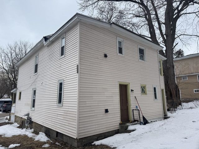 2 Champlain Place, Winooski, VT 05404