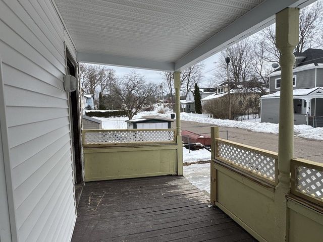 2 Champlain Place, Winooski, VT 05404