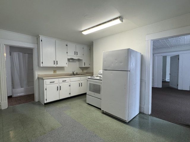 2 Champlain Place, Winooski, VT 05404