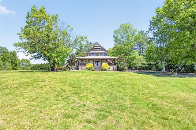 270 Boyd Wood Road, Clarkesville, GA 30523