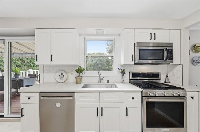 911 Summit Drive, Marshall, PA 15090