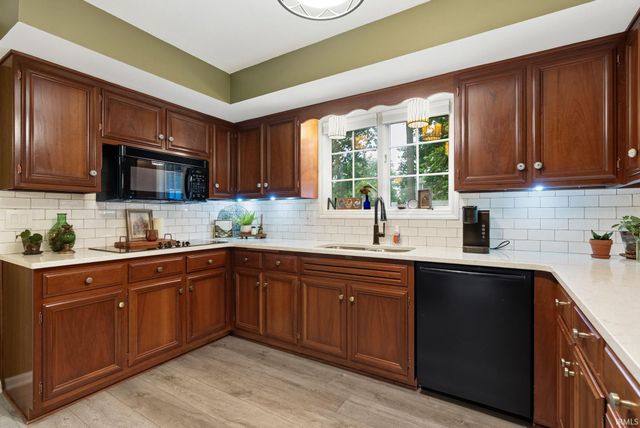 11117 Lantern Lane, Fort Wayne, IN 46845
