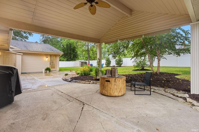 11117 Lantern Lane, Fort Wayne, IN 46845