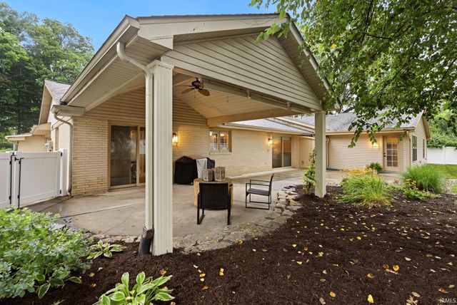 11117 Lantern Lane, Fort Wayne, IN 46845