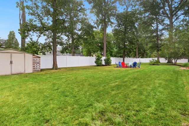 11117 Lantern Lane, Fort Wayne, IN 46845