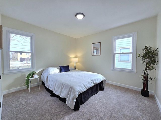 5908 N 32nd STREET, Milwaukee, WI 53209