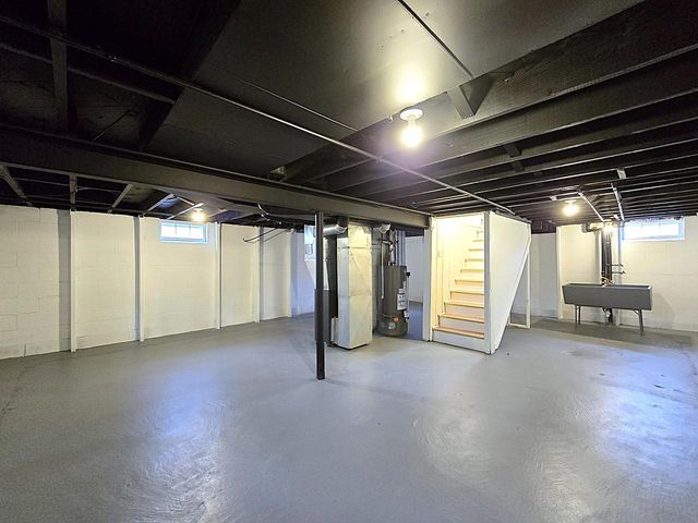 5908 N 32nd STREET, Milwaukee, WI 53209