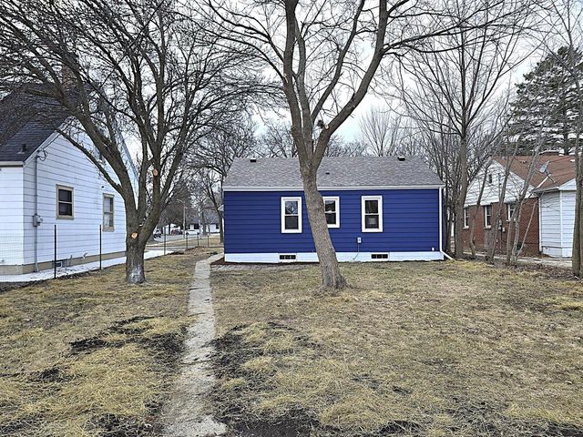 5908 N 32nd STREET, Milwaukee, WI 53209