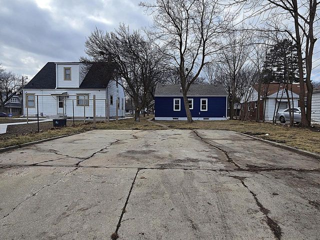 5908 N 32nd STREET, Milwaukee, WI 53209