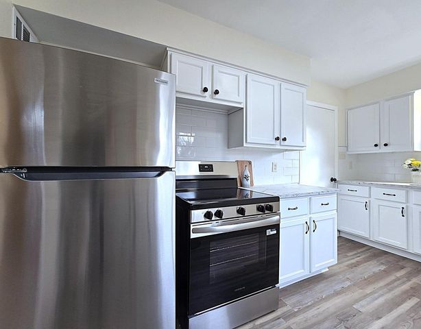 5908 N 32nd STREET, Milwaukee, WI 53209