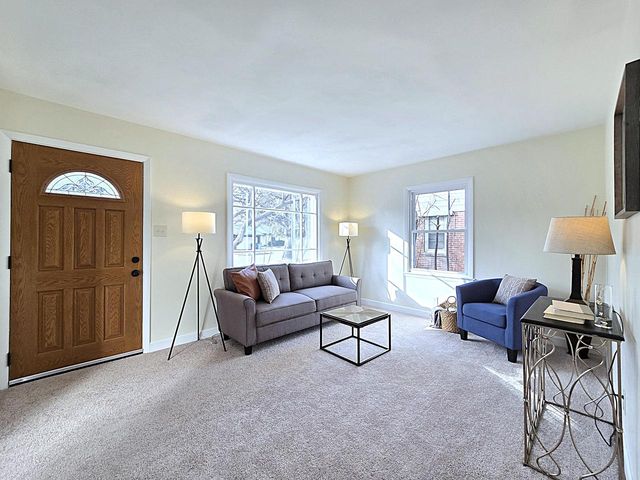 5908 N 32nd STREET, Milwaukee, WI 53209