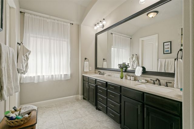 417 Chestnut Lane, Roanoke, TX 76262