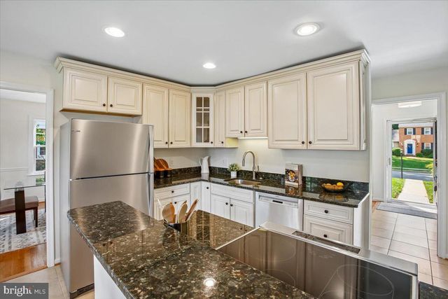 8505 STABLE DR, Alexandria, VA 22308