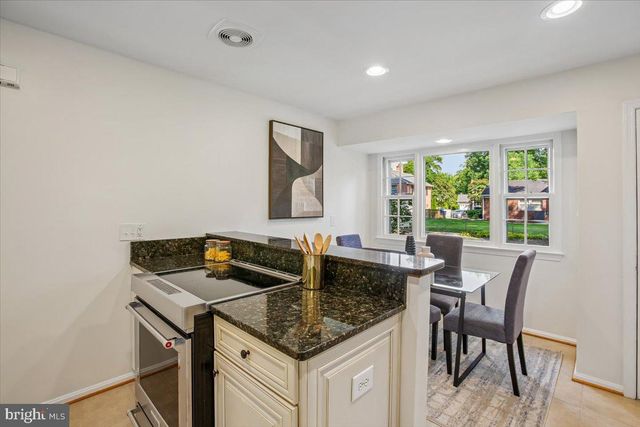 8505 STABLE DR, Alexandria, VA 22308