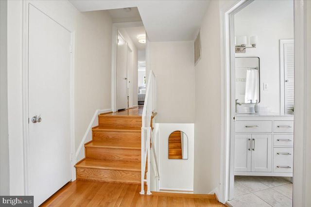 8505 STABLE DR, Alexandria, VA 22308