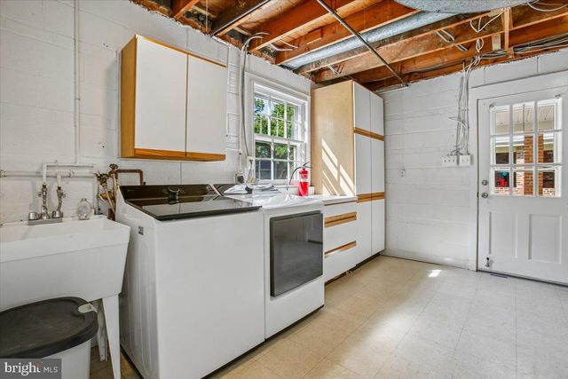 8505 STABLE DR, Alexandria, VA 22308