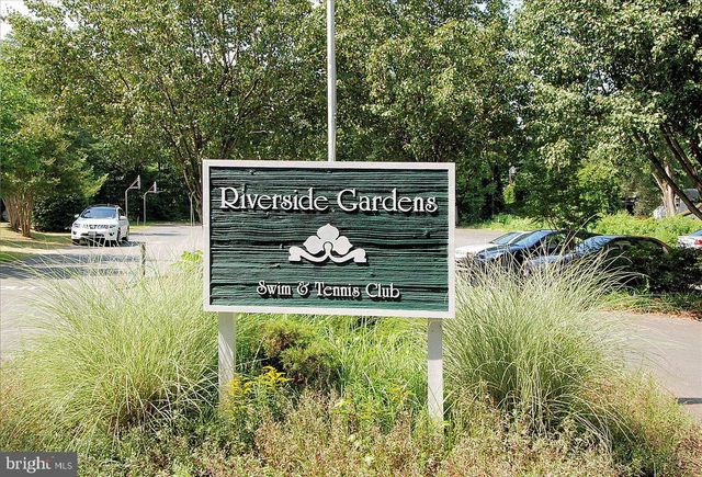 8505 STABLE DR, Alexandria, VA 22308