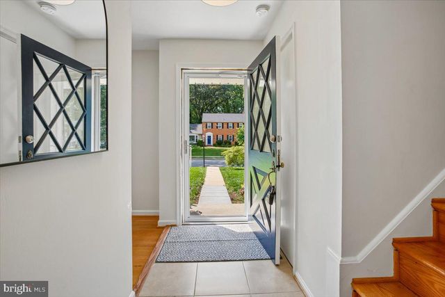 8505 STABLE DR, Alexandria, VA 22308