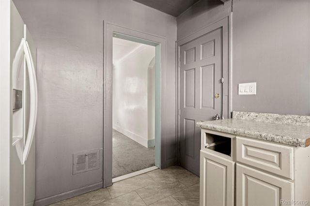 7815 Normile Street, Dearborn, MI 48126