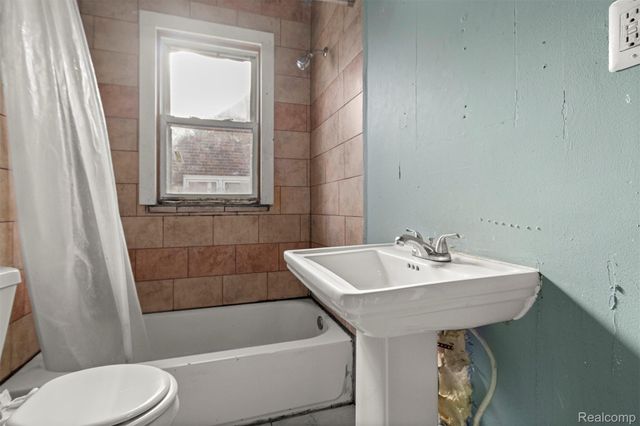 7815 Normile Street, Dearborn, MI 48126