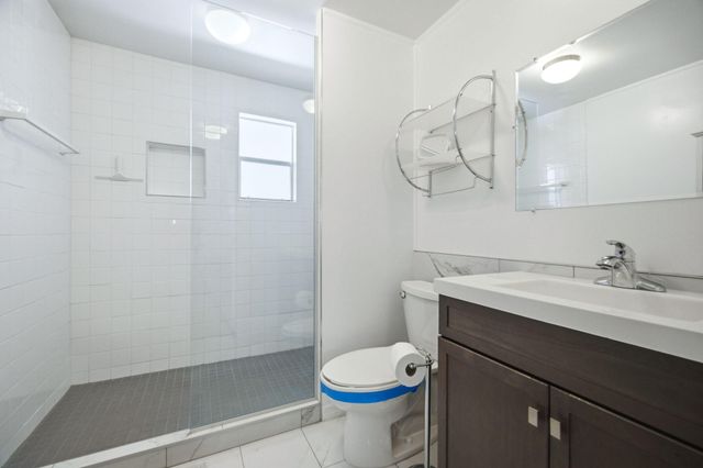 5560 E Marina Drive, Fort Lauderdale, FL 33312