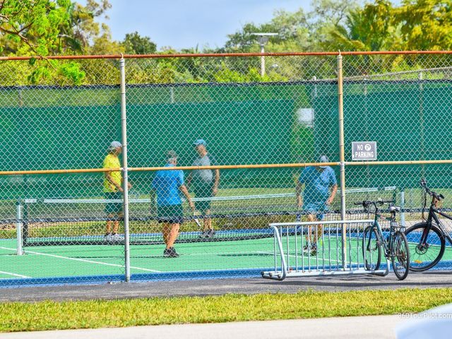 5560 E Marina Drive, Fort Lauderdale, FL 33312