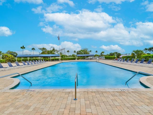 5560 E Marina Drive, Fort Lauderdale, FL 33312