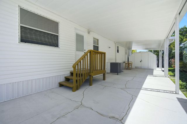 5560 E Marina Drive, Fort Lauderdale, FL 33312