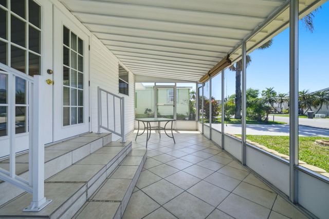 5560 E Marina Drive, Fort Lauderdale, FL 33312
