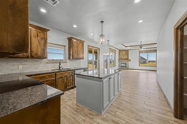 1185 Wolf Creek Drive, Blanchard, OK 73010