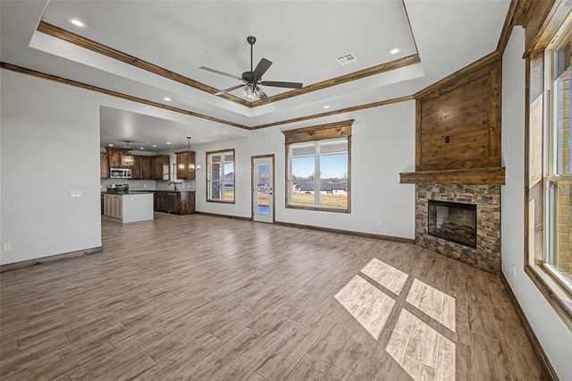 1185 Wolf Creek Drive, Blanchard, OK 73010