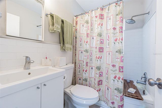 3030 14TH STREET N, St Petersburg, FL 33704