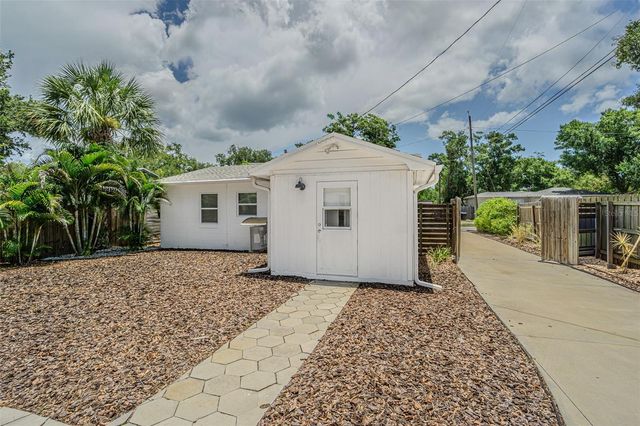 3030 14TH STREET N, St Petersburg, FL 33704