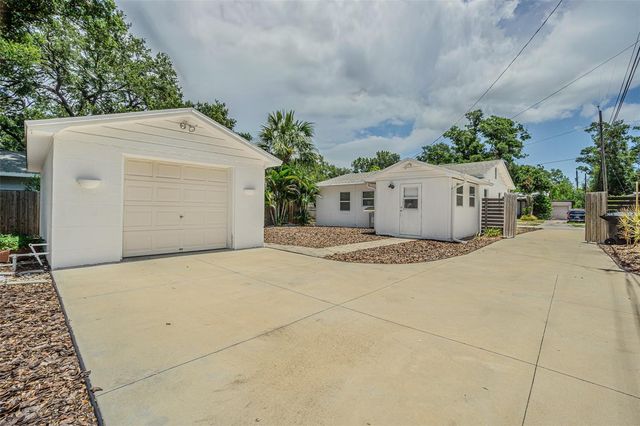 3030 14TH STREET N, St Petersburg, FL 33704