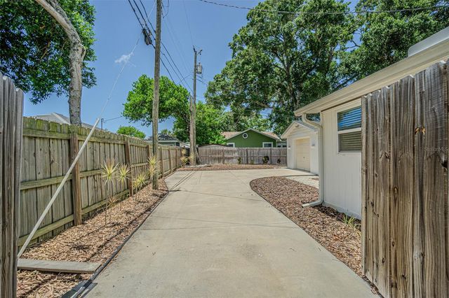 3030 14TH STREET N, St Petersburg, FL 33704