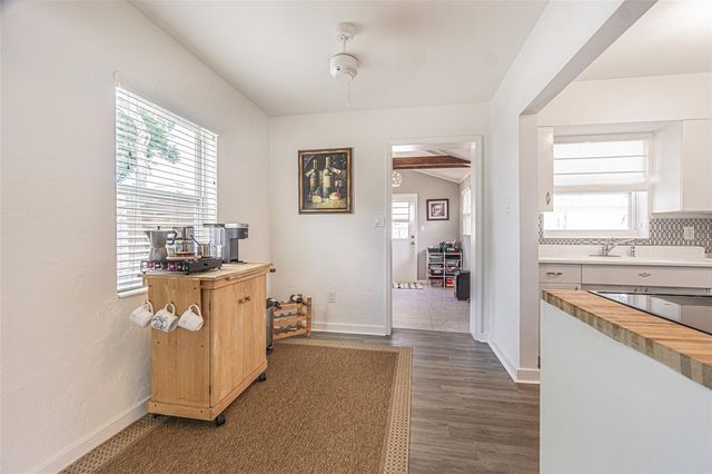 3030 14TH STREET N, St Petersburg, FL 33704