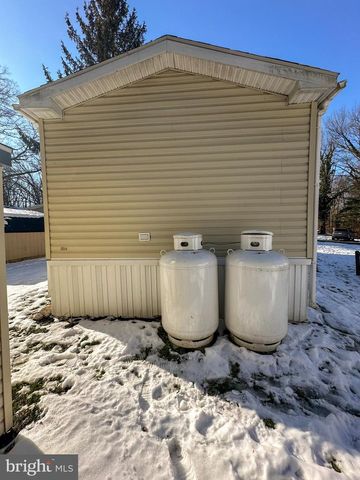 760 AZALEA LN, Gap, PA 17527