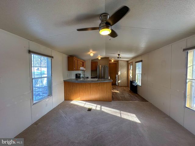 760 AZALEA LN, Gap, PA 17527