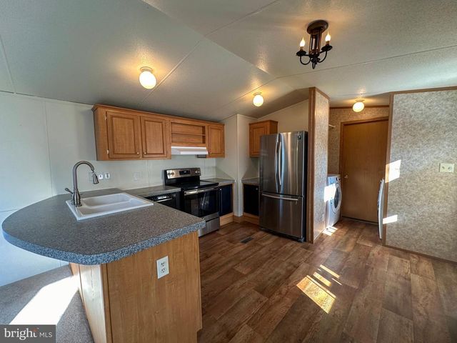 760 AZALEA LN, Gap, PA 17527