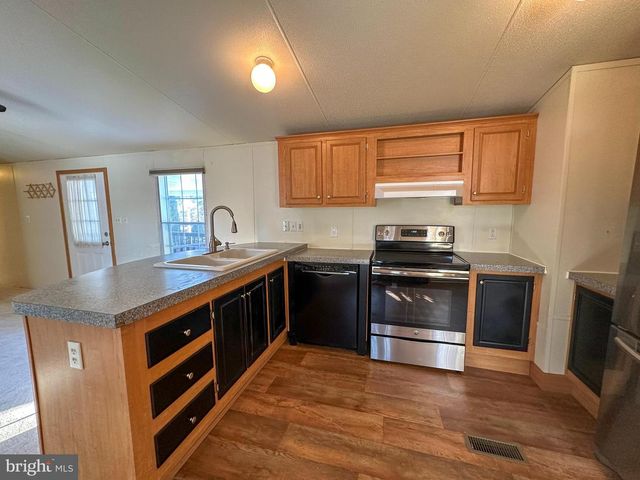 760 AZALEA LN, Gap, PA 17527