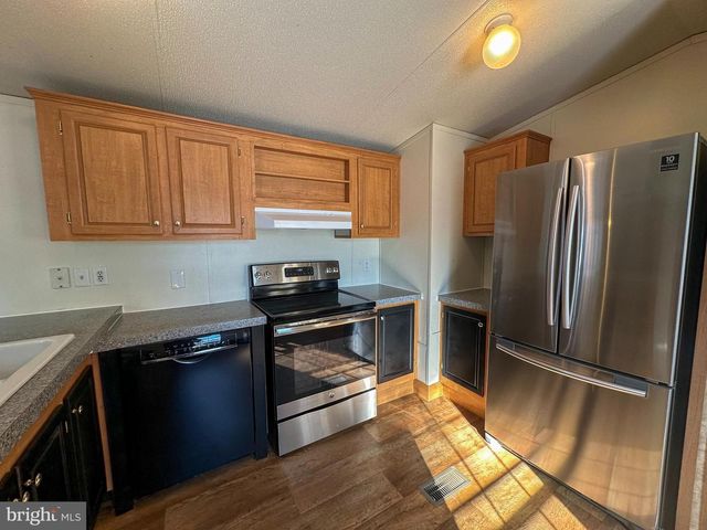 760 AZALEA LN, Gap, PA 17527