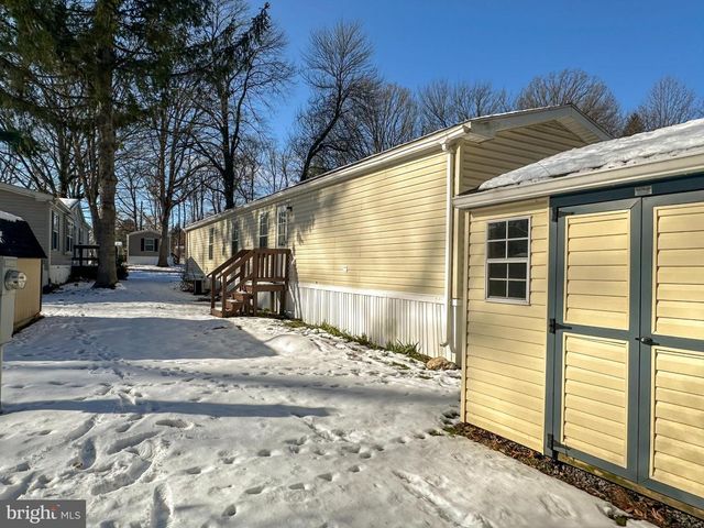 760 AZALEA LN, Gap, PA 17527