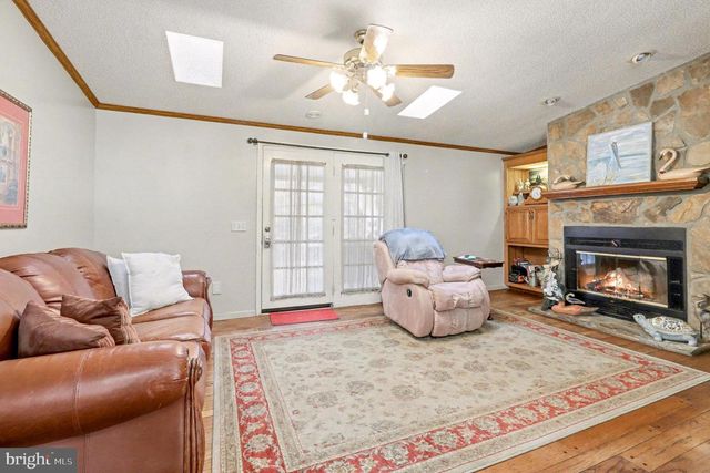 13092 STATE RD, King George, VA 22485