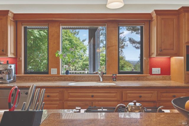 1017 Westside Rd, Healdsburg, CA 95448