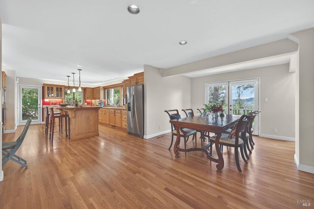 1017 Westside Rd, Healdsburg, CA 95448