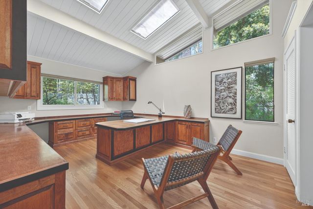 1017 Westside Rd, Healdsburg, CA 95448